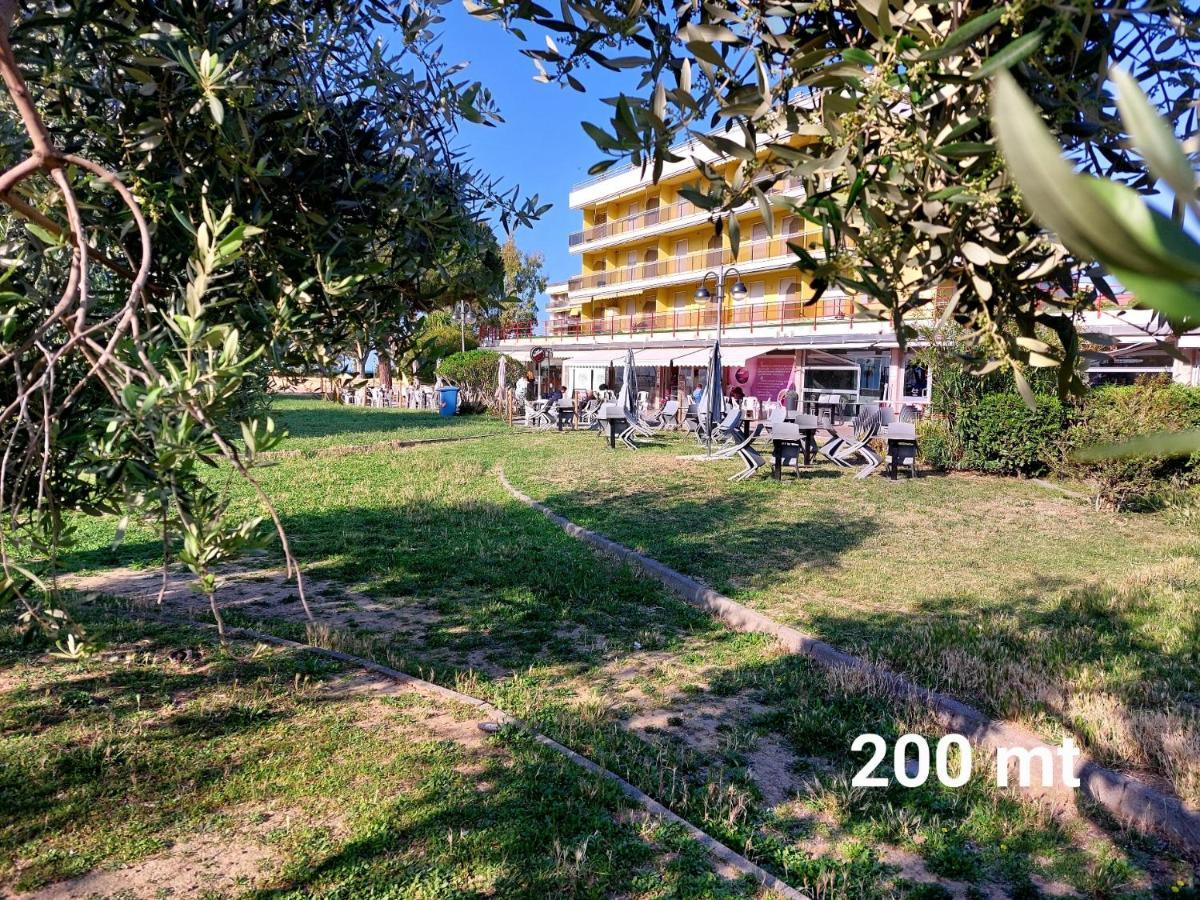 Casa Laura Apartment Ventimiglia Exterior foto