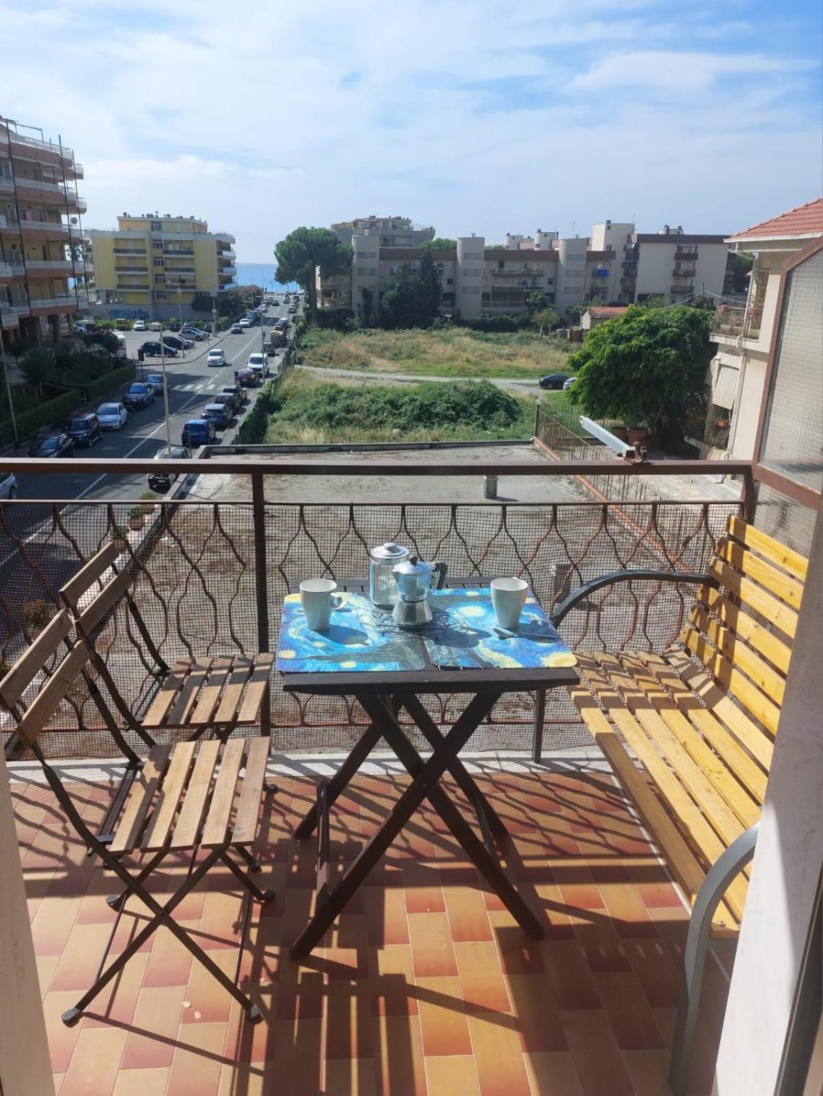 Casa Laura Apartment Ventimiglia Exterior foto